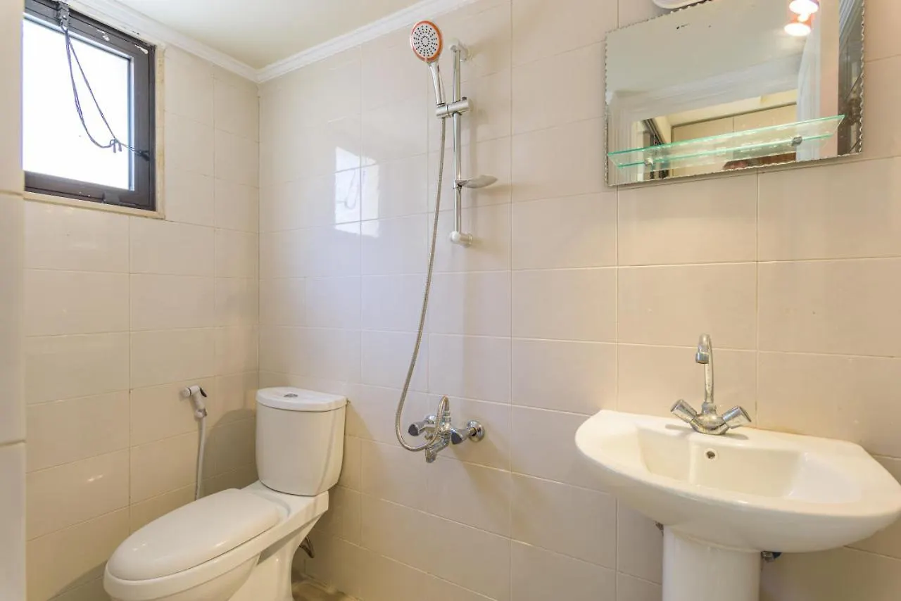 Crest 3-Bedroom Apt In Hamra W- 24-7 Power Beirut Lebanon