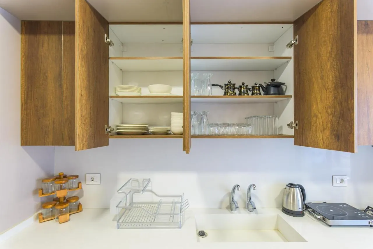 Apartment Crest 3-Bedroom Apt In Hamra W- 24-7 Power Beirut