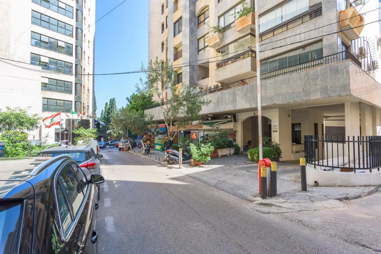 Crest 3-Bedroom Apt In Hamra W- 24-7 Power Beirut 0*,  Lebanon
