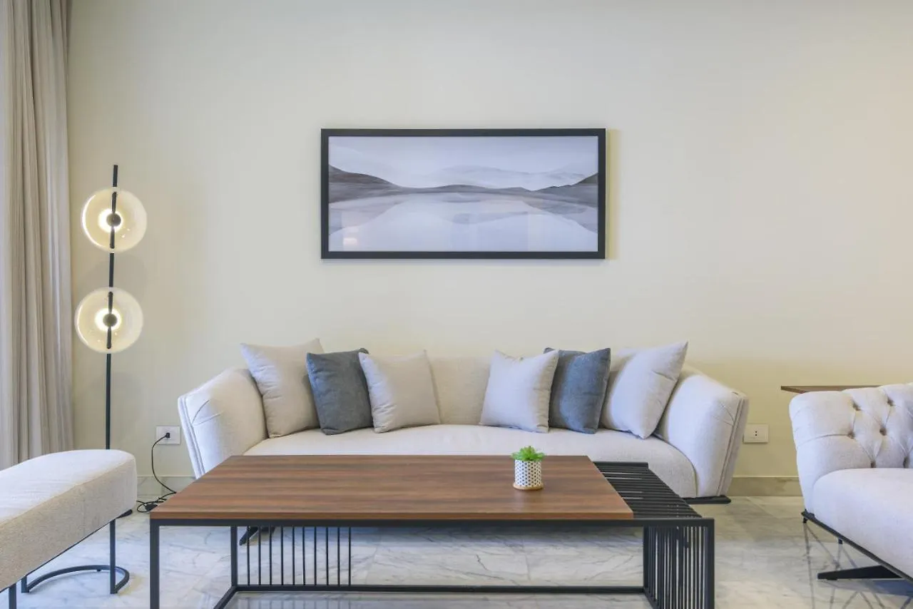 Crest 3-Bedroom Apt In Hamra W- 24-7 Power Beirut Lebanon